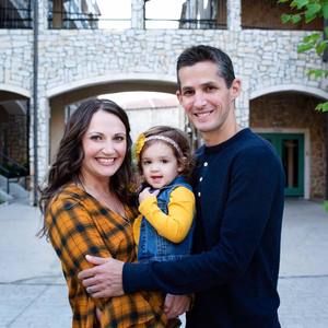 Meet your Posher, Lara